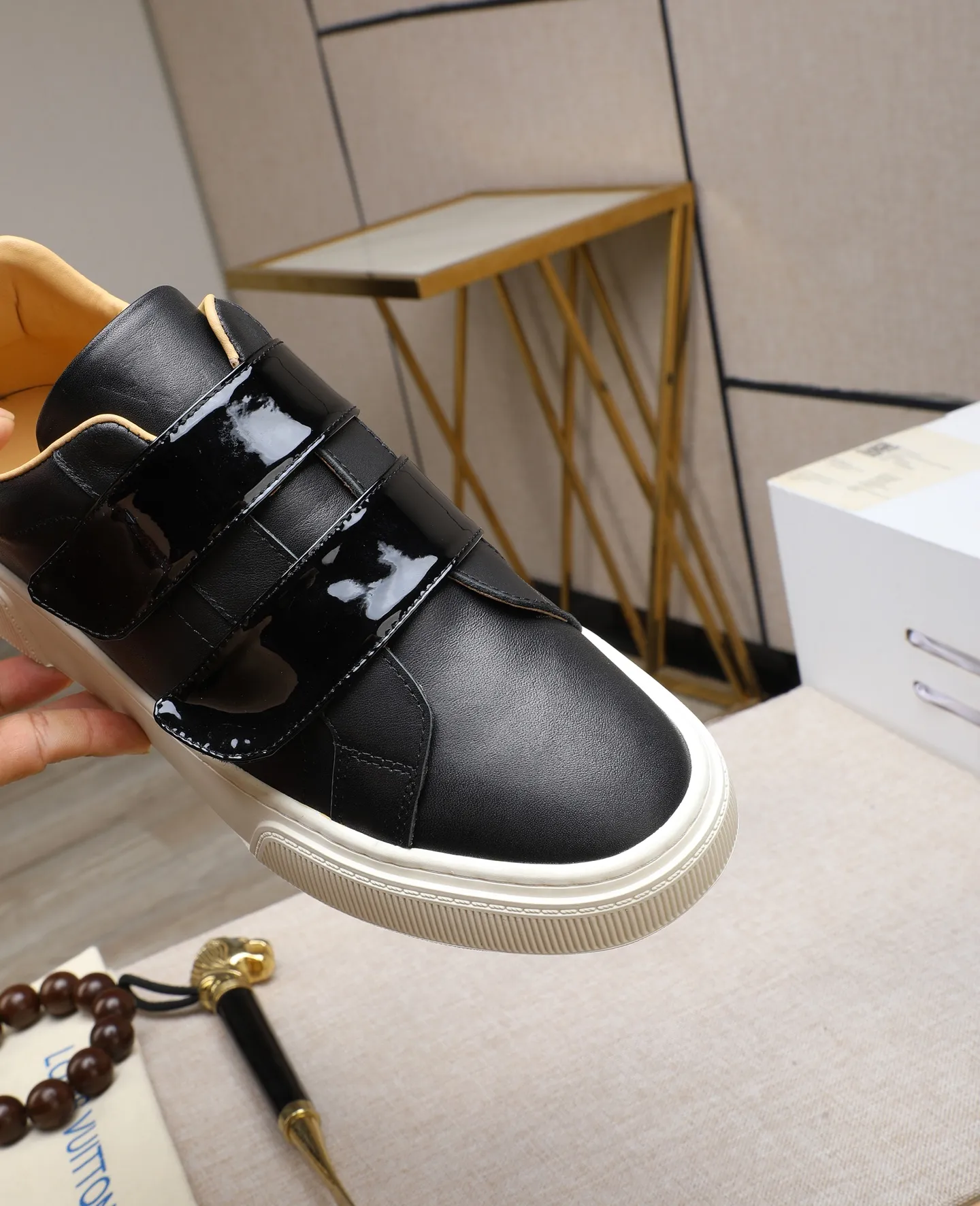 Men's shoes 💰460 [LV～] Men's casual shoes 2025z cabinet sales simultaneously 🔶Size: 38-44 #️⃣ 🔷3 colors🔜The upper is made of multi-material splicing➕cow leather lining, comfortable and breathable, sole: original comfortable and wear-resistant outsole, ⚠️real thing📱photographed🎬real thing is better📢📢📢